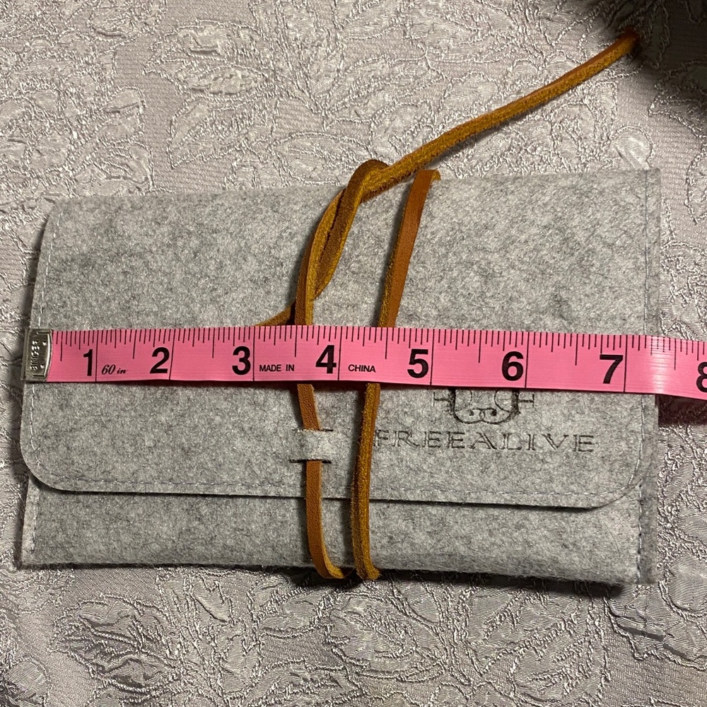 FREE ALIVE Gray and Brown Felt Tote and Clutch Set - Picture 9 of 11